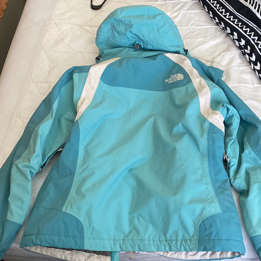 Northface Winter Jacket - image 7